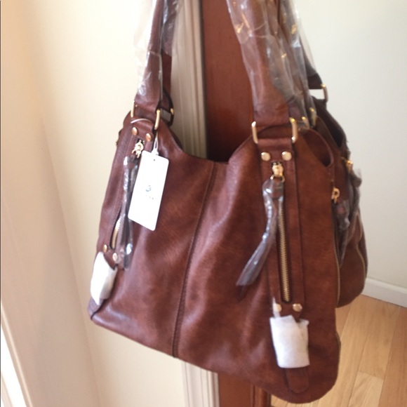 Handbags - ‼️FLASH SALE‼️ NWT Vintage design hobo bag